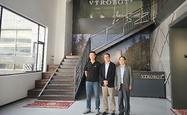 瑞士Saurer，卓郎纺机李总一行